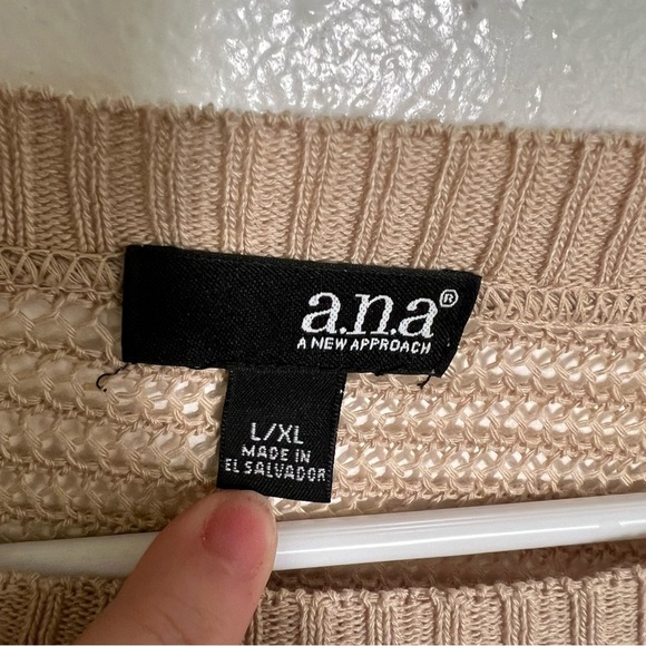 A.n.a Cover Up Sweater Beige Cinched Sides Batwing L/XL - Picture 9 of 9